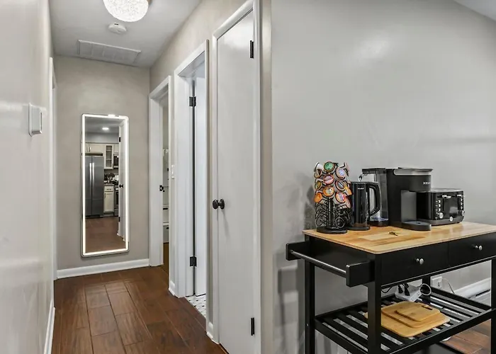 Duplex 2 - Naval Base, Six Flags, Greg Petry Sportspark - Sleep 11 Ferienhaus