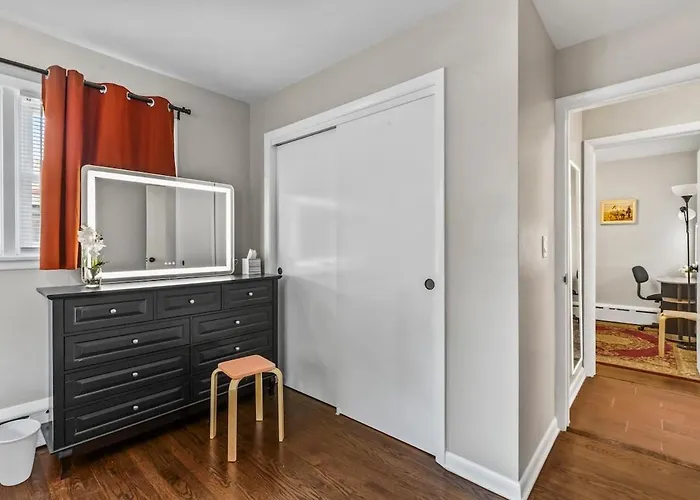 Duplex 2 - Naval Base, Six Flags, Greg Petry Sportspark - Sleep 11 Ferienhaus Waukegan