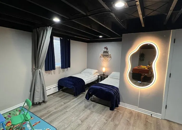 Duplex 2 - Naval Base, Six Flags, Greg Petry Sportspark - Sleep 11 Waukegan