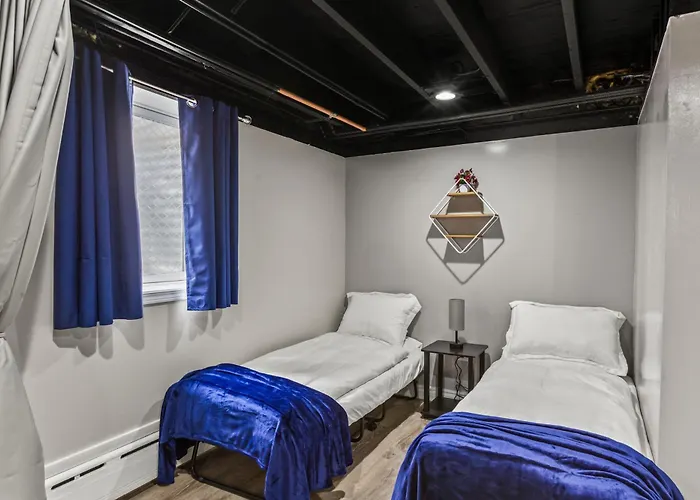 Duplex 2 - Naval Base, Six Flags, Greg Petry Sportspark - Sleep 11 Ferienhaus