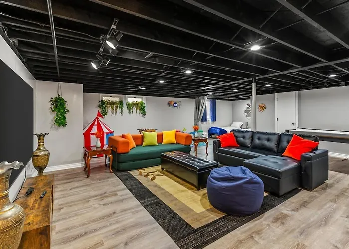 Duplex 2 - Naval Base, Six Flags, Greg Petry Sportspark - Sleep 11 *