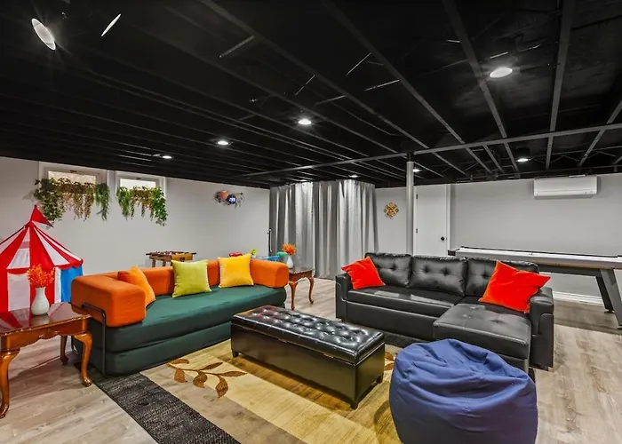 Duplex 2 - Naval Base, Six Flags, Greg Petry Sportspark - Sleep 11 Waukegan