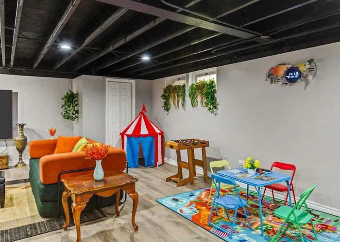 Duplex 2 - Naval Base, Six Flags, Greg Petry Sportspark - Sleep 11 Ferienhaus *