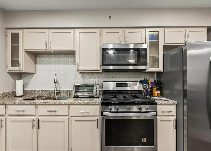Duplex 2 - Naval Base, Six Flags, Greg Petry Sportspark - Sleep 11 Ferienhaus Waukegan