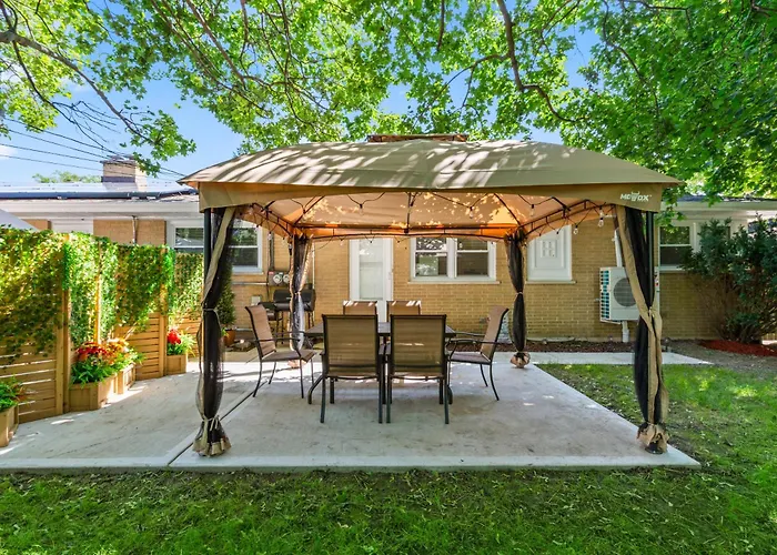 Duplex 2 - Naval Base, Six Flags, Greg Petry Sportspark - Sleep 11 Ferienhaus