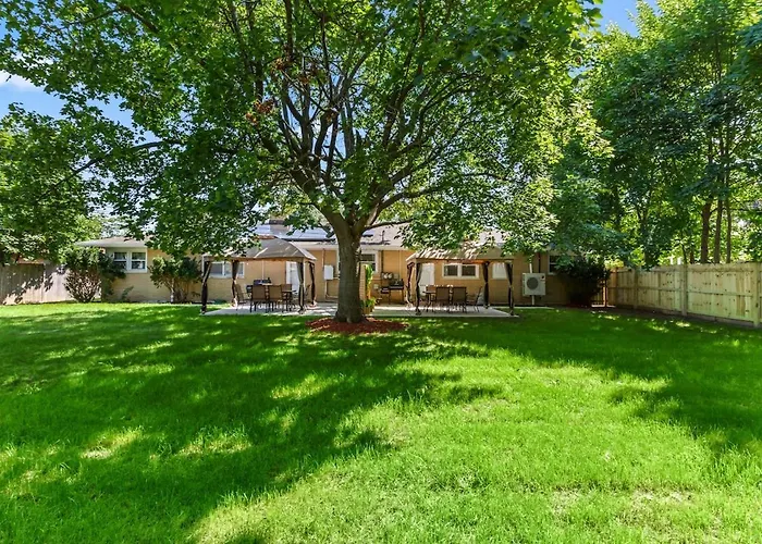 Duplex 2 - Naval Base, Six Flags, Greg Petry Sportspark - Sleep 11 Ferienhaus Waukegan
